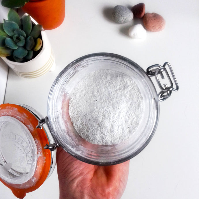 Cornflour and Rosemary Dry Shampoo